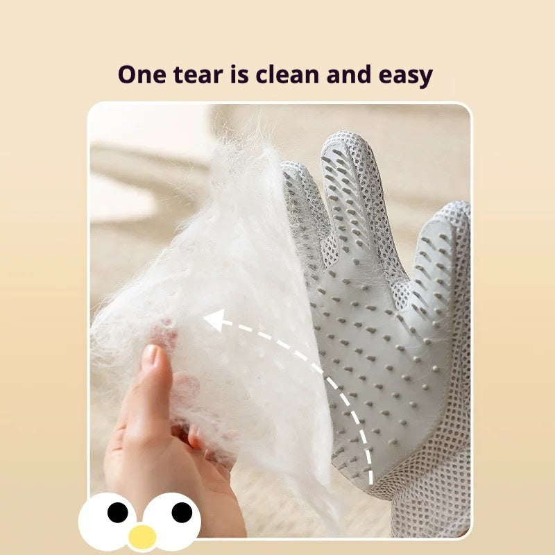 GroomGlove being used on a cat during bath time - wet use